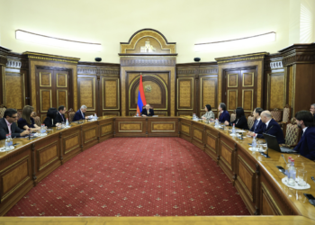 Giro d’Armenia di ciclismo, l’Ambasciatore Ferranti partecipa a riunione presieduta dal Premier Pashinyan