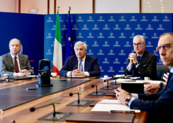 Tajani presiede riunione con Ambasciatori in Medio Oriente