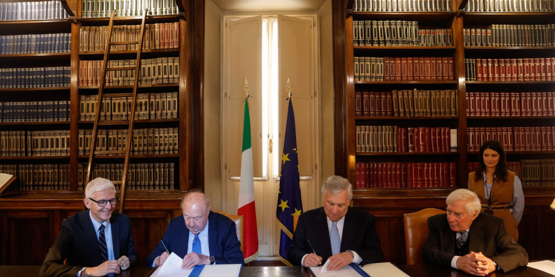 Il Ministro Tajani firma la Convenzione MAECI-Treccani