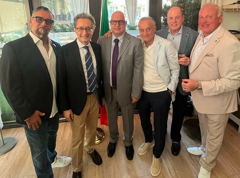 Festa della Repubblica a Dallas: la Comunità, unita per l’80° Anniversario, saluta il Console Lorenzini