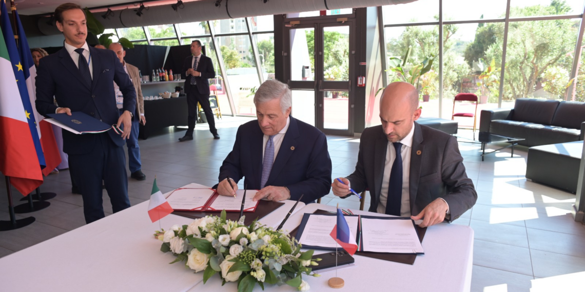 Vertice Italia-Francia: Tajani interviene al Forum economico e firma dichiarazione su cooperazione rafforzata