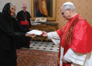 Santa Sede, i nuovi Ambasciatori di El Salvador e Filippine presentano Lettere Credenziali al Papa