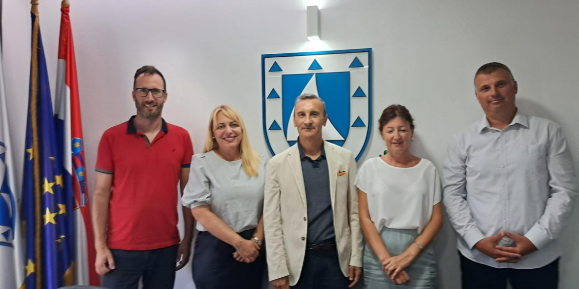 L’Ambasciatore Trichilo in missione nella Regione di Sebenico per il progetto “Vela Latina per la Pace”