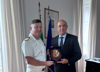 Grecia, l’Ambasciatore Cuculi riceve il Comandante di Nave San Marco