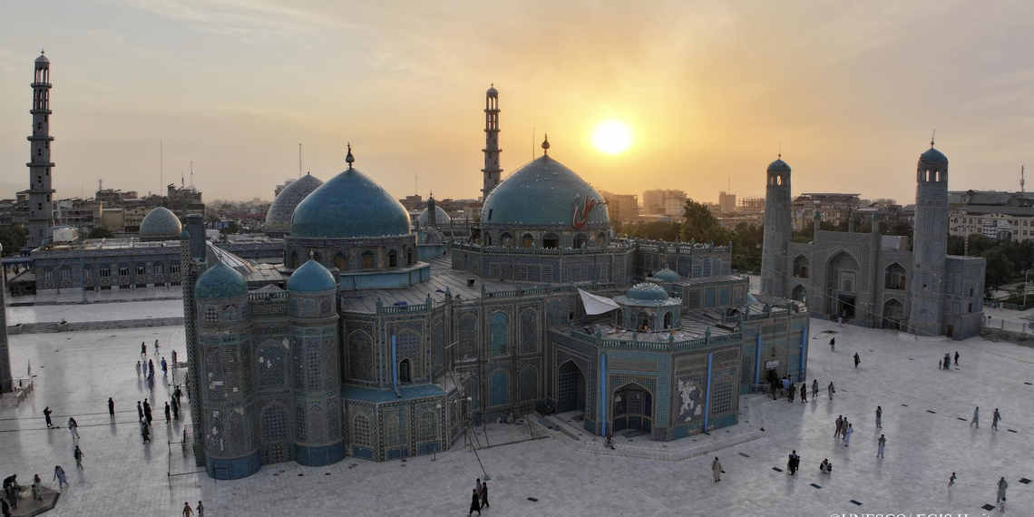 Avvio del restauro della Moschea Blu a Mazar-i-Sharif: Italia e UNESCO rafforzano la salvaguardia del patrimonio culturale in Afghanistan