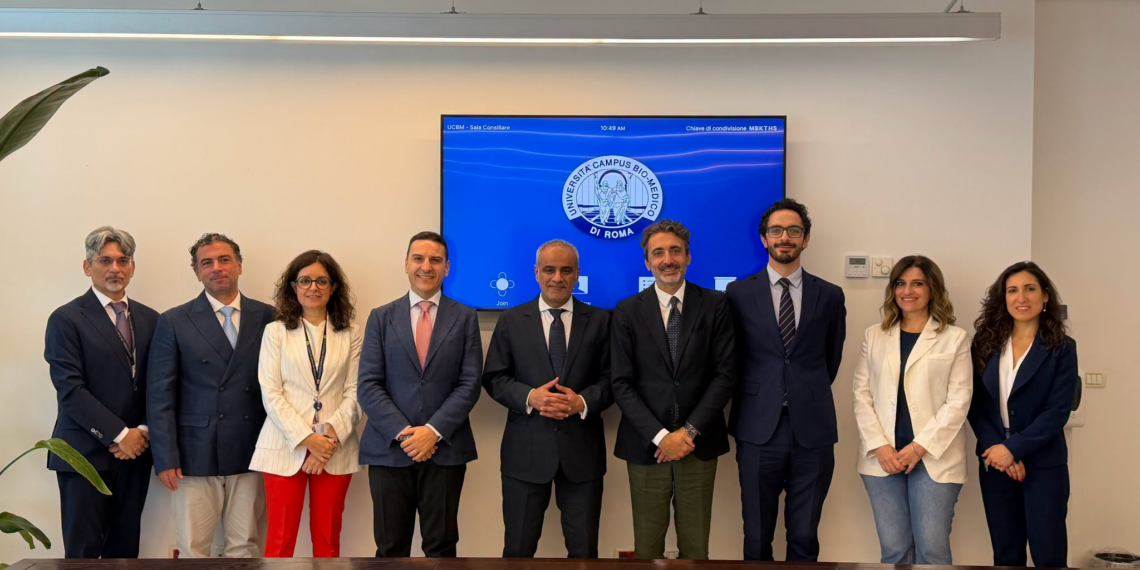 L’Ambasciatore degli Emirati Arabi Uniti AlSubousi visita l’Università Campus Bio-Medico di Roma