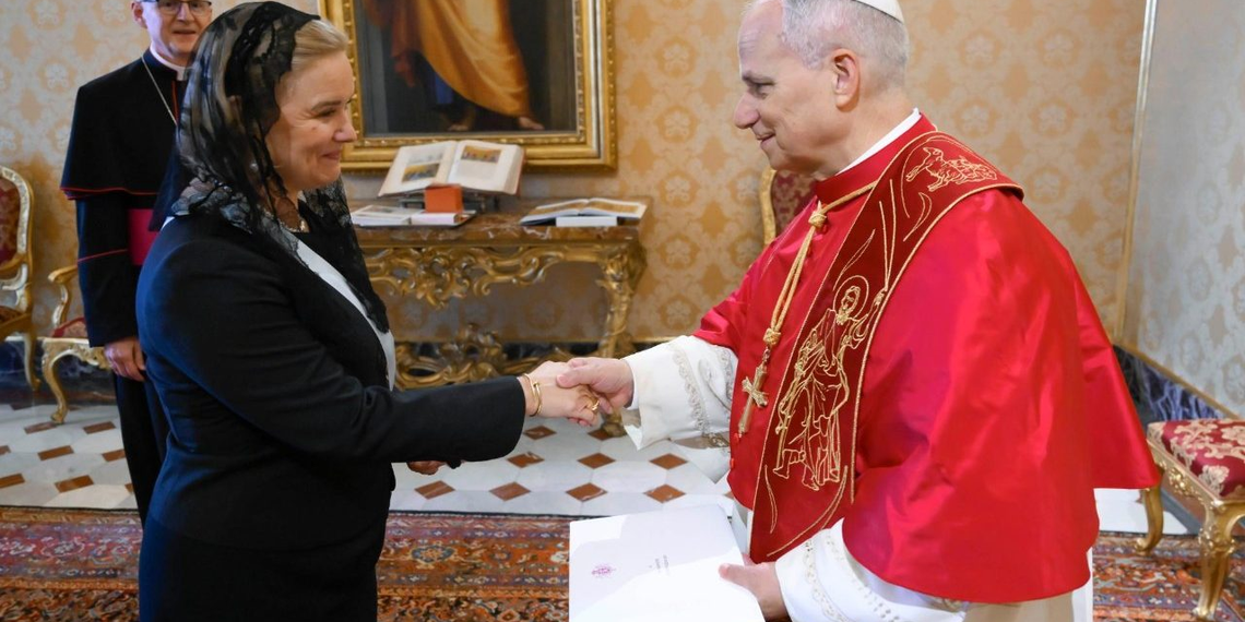 Santa Sede, l’Ambasciatore del Belgio Caroline Vermeulen presenta lettere credenziali a Papa Leone XIV