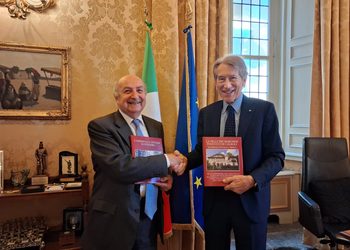 Cortese presenta al Senatore Terzi il Volume dedicato all’Ambasciata d’Italia in Svizzera