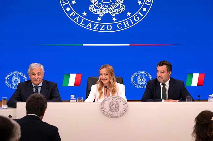 Meloni, “L’incontro di Salvini con l’Ambasciatore russo? I rapporti diplomatici con Mosca non sono chiusi”