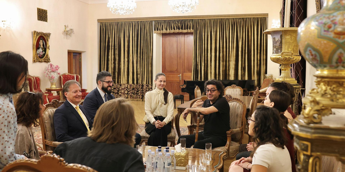 Visita dell’Ambasciatore Alessandro Ferranti al Teatro Nazionale Accademico Armeno dell’Opera e del Balletto