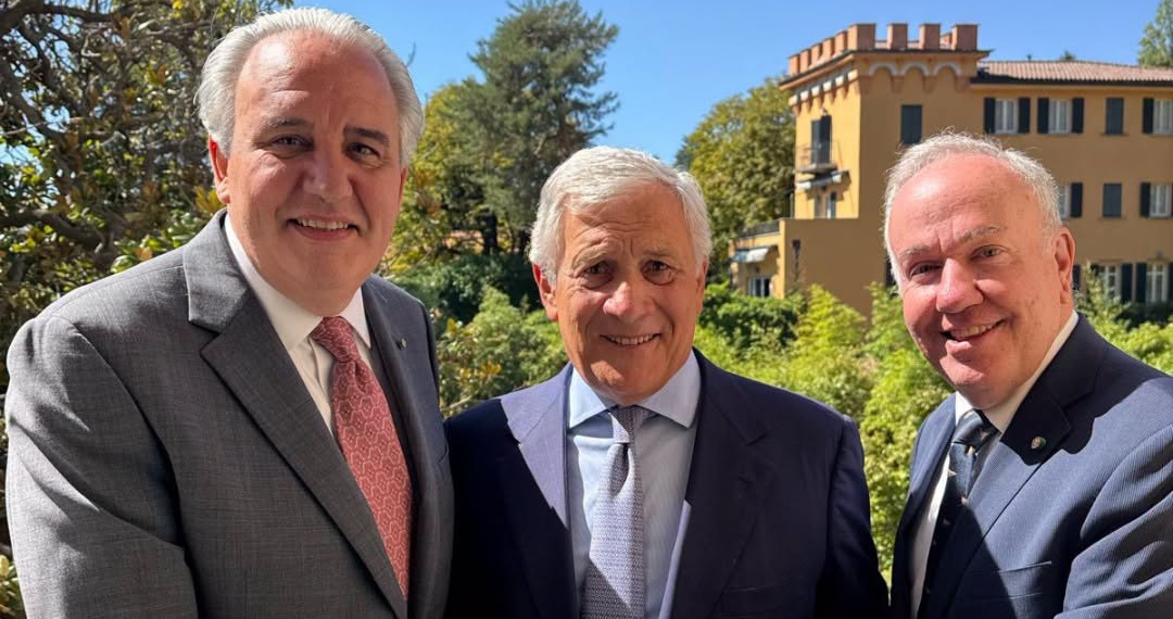 La NIAF presenta a Tajani il volume sui 250 anni di relazioni Italia–USA al Forum Ambrosetti