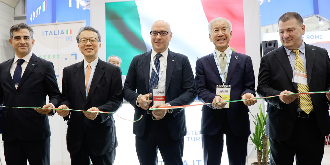 L’Ambasciatore Vattani inaugura il Padiglione Italia al Tourism EXPO Japan 2026