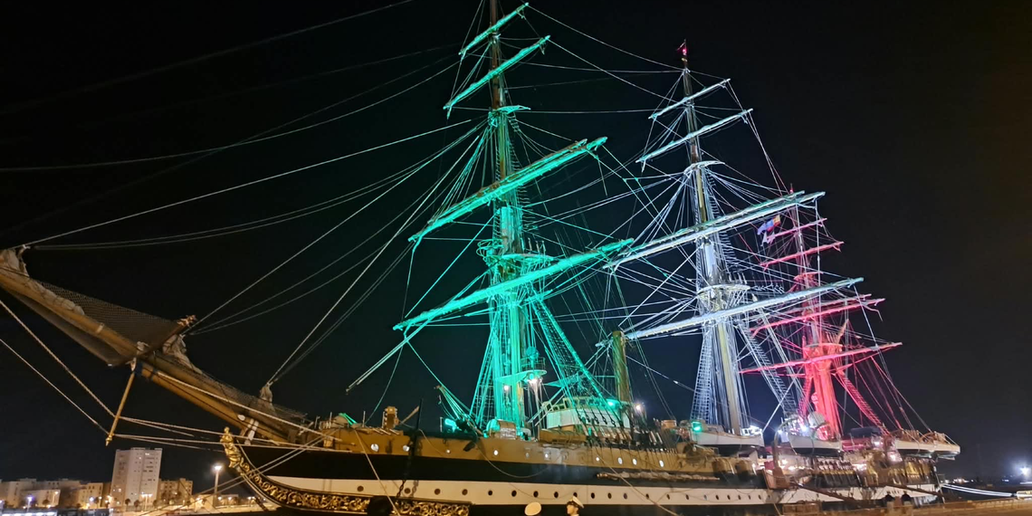 L’Ambasciatore Buccino Grimaldi accoglie Nave Vespucci a Cadice