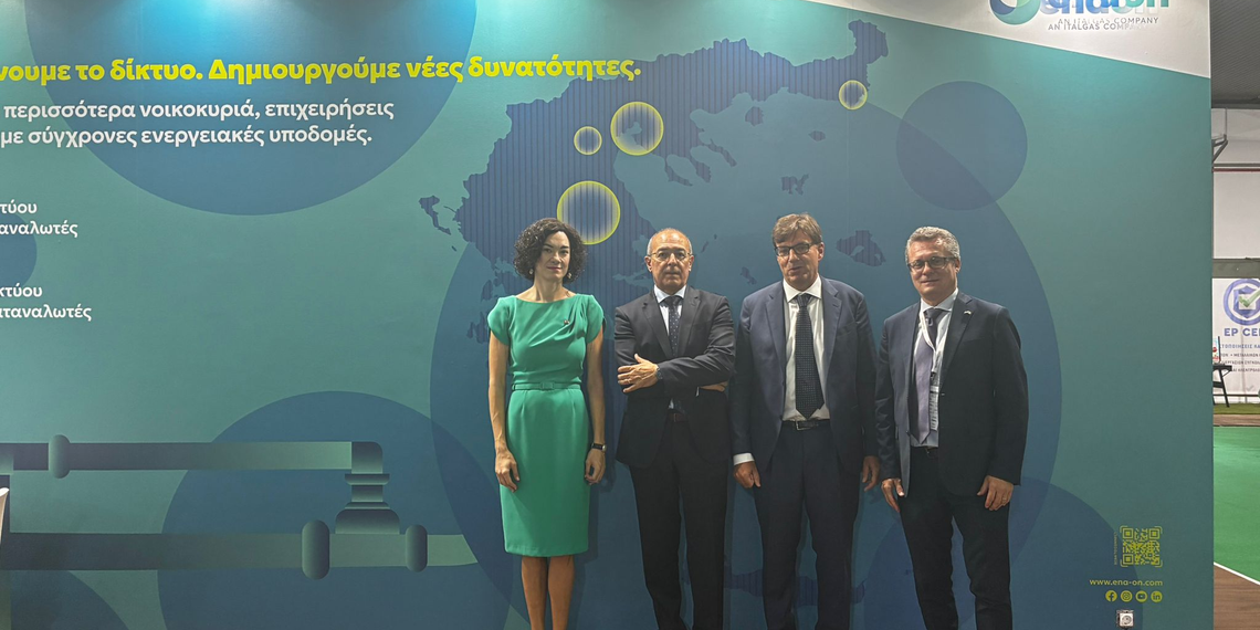 L’Ambasciatore Cuculi visita i padiglioni delle imprese italiane alla fiera internazionale di Salonicco