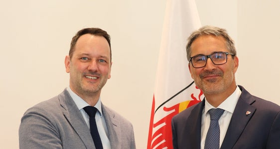 L’ambasciatore del Lussemburgo Schiltz incontra il Presidente della Provincia di Bolzano Kompatscher