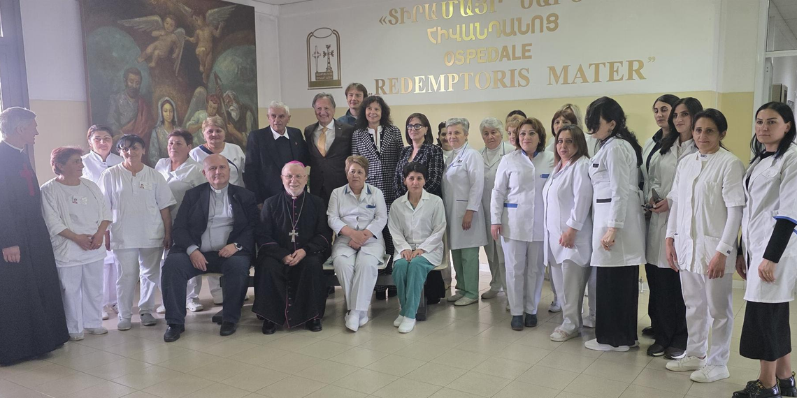 L’Ambasciatore Ferranti alla Cerimonia per il 35.imo dell’Ospedale “Redemptoris Mater”