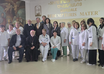 L’Ambasciatore Ferranti alla Cerimonia per il 35.imo dell’Ospedale “Redemptoris Mater”   