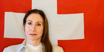 Laura Andina, Console Onorario della Confederazione Svizzera a Bologna: “Neutralità, affidabilità e dialogo hanno oggi un valore speciale. Essere un punto di ascolto e orientamento è la dimensione del mio lavoro che sento più profondamente”